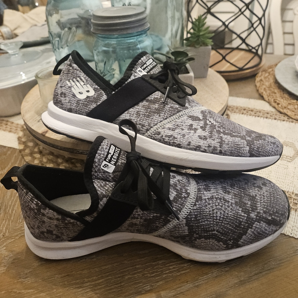 New Balance Tennis Shoes Snake Print 9 - Picture 9 of 16
